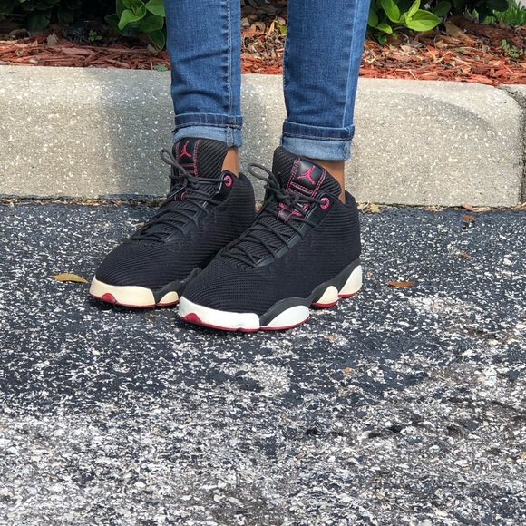 Jordan’s - Picture 3 of 6